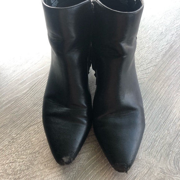 Black shoes - Picture 3 of 4